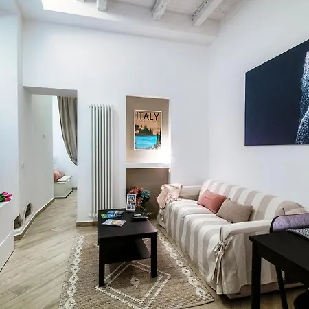 Love- By Myhomeincomo Apartment