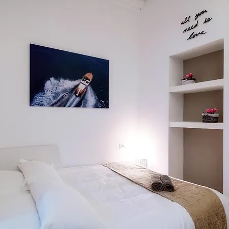 Love- By Myhomeincomo Apartment
